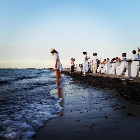 アパート Ostseeglueck App9 ツィングシュト